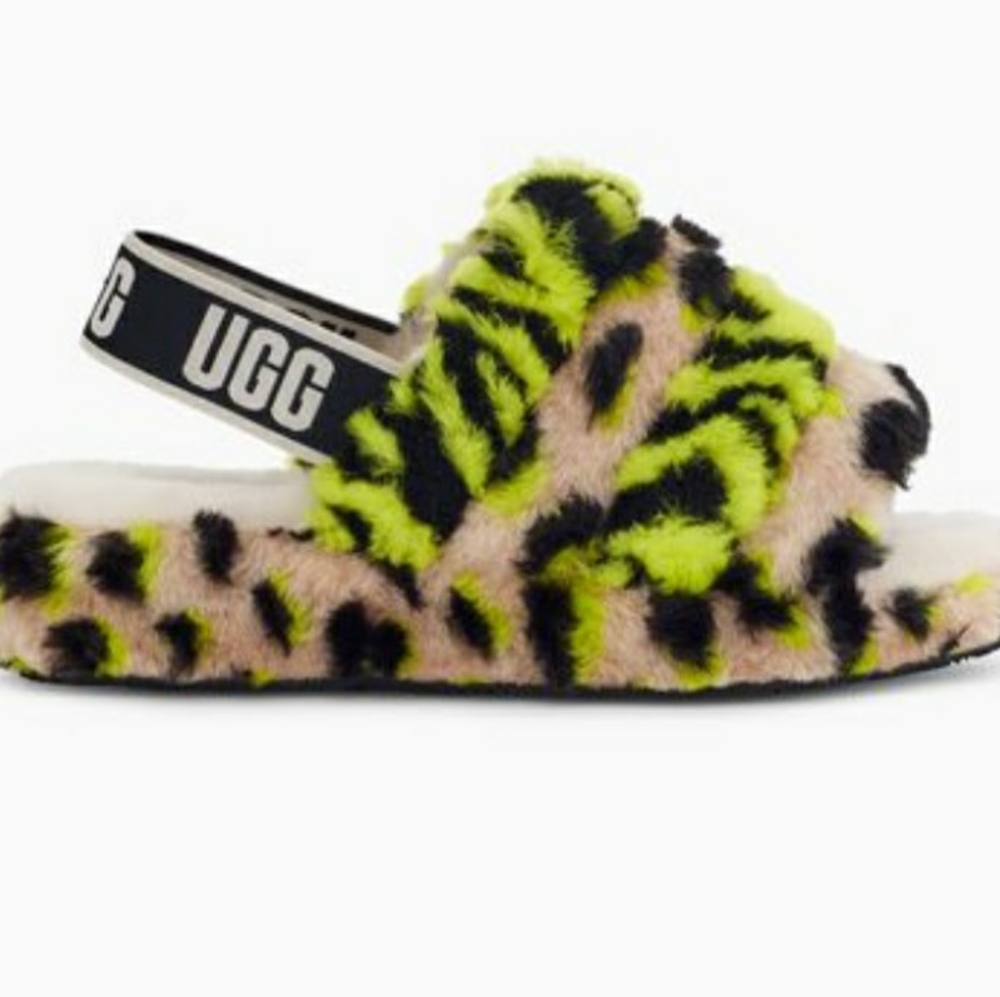 UGG slippers!!!]